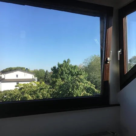 Ferienwohnung In Der Natur Und Doch Zentral Бонн